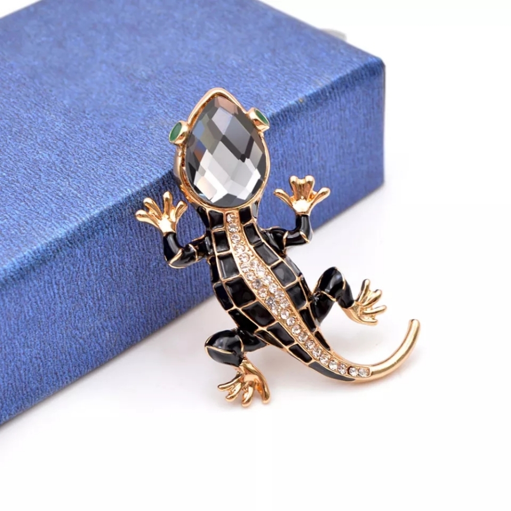 Rhinestone Gold and Black Enamel Lizard Brooch - Picture 4 of 7
